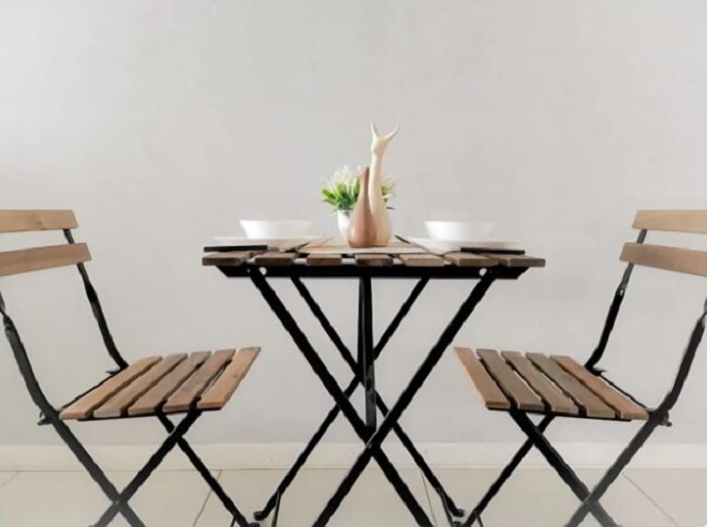 Modern Icon City 5min to Sunway Pyramid Design Condo, 1 Queen Bed with Sofa bed (1) 5