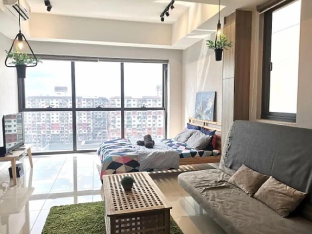 Modern Icon City 5min to Sunway Pyramid Design Condo, 1 Queen Bed with Sofa bed (1) 7