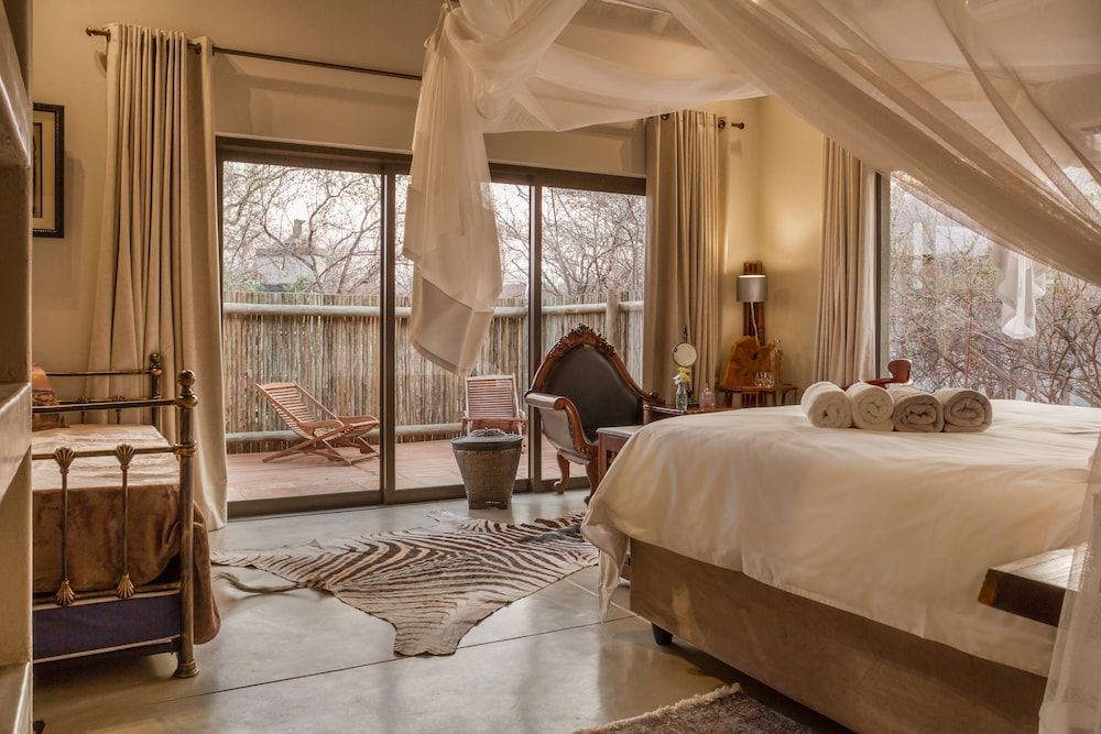 Ukuthula Bush Lodge Deluxe Double or Twin Room 6