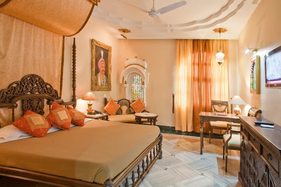 Hotel Basant Vihar Palace Royal Deluxe Room 5