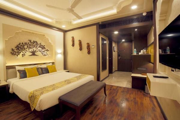 Hotel Basant Vihar Palace Royal Deluxe Room