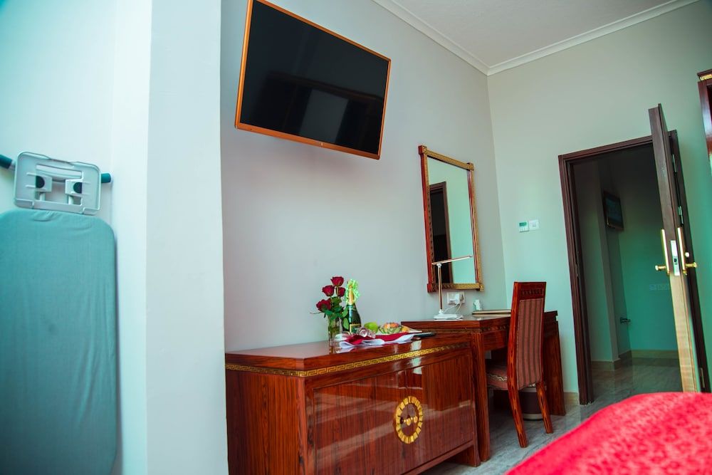 Tiffany Diamond Hotels Deluxe Double Room, 1 King Bed, Non Smoking 17