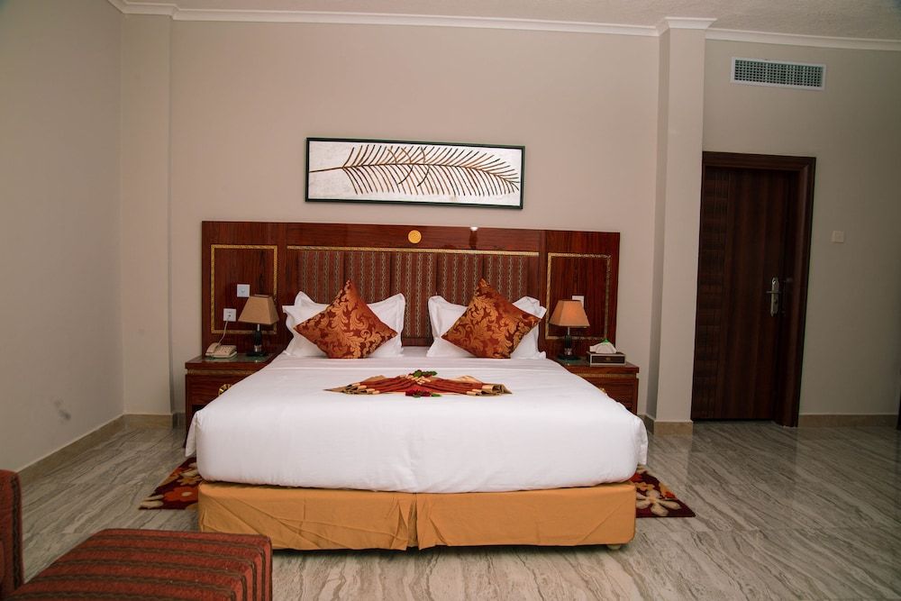 Tiffany Diamond Hotels Deluxe Double Room, 1 King Bed, Non Smoking