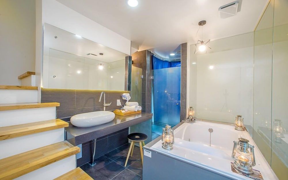 Monofunny pension Standard Room, Hot Tub (Tub only available May-Nov) 11