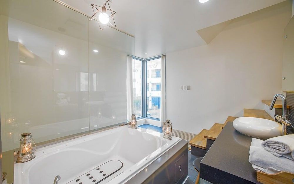 Monofunny pension Standard Room, Hot Tub (Tub only available May-Nov) 10