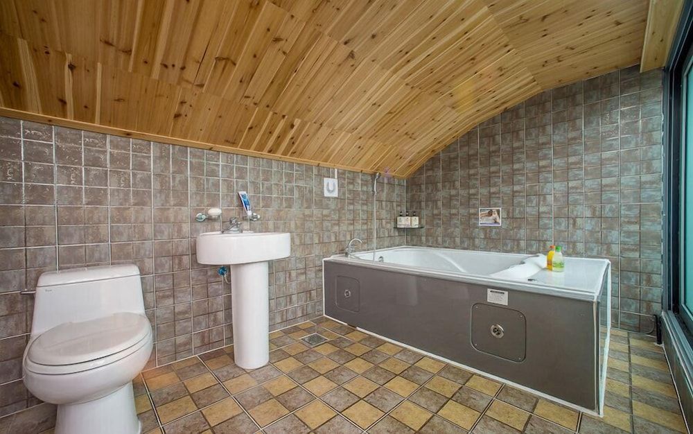 Monofunny pension Family Room 10