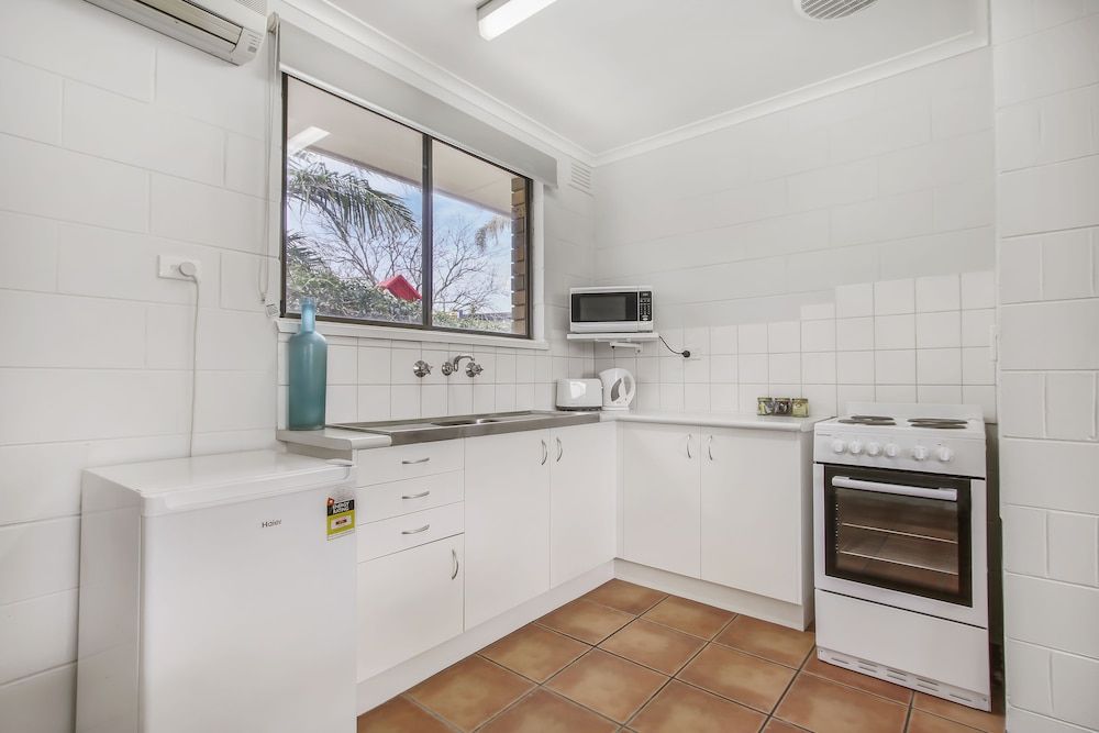 Hybiscus Waterfront Apartments Apartment, 1 Bedroom 2