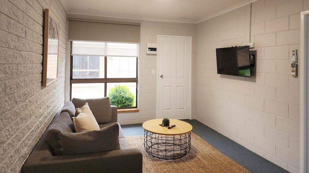 Hybiscus Waterfront Apartments Apartment, 1 Bedroom 5