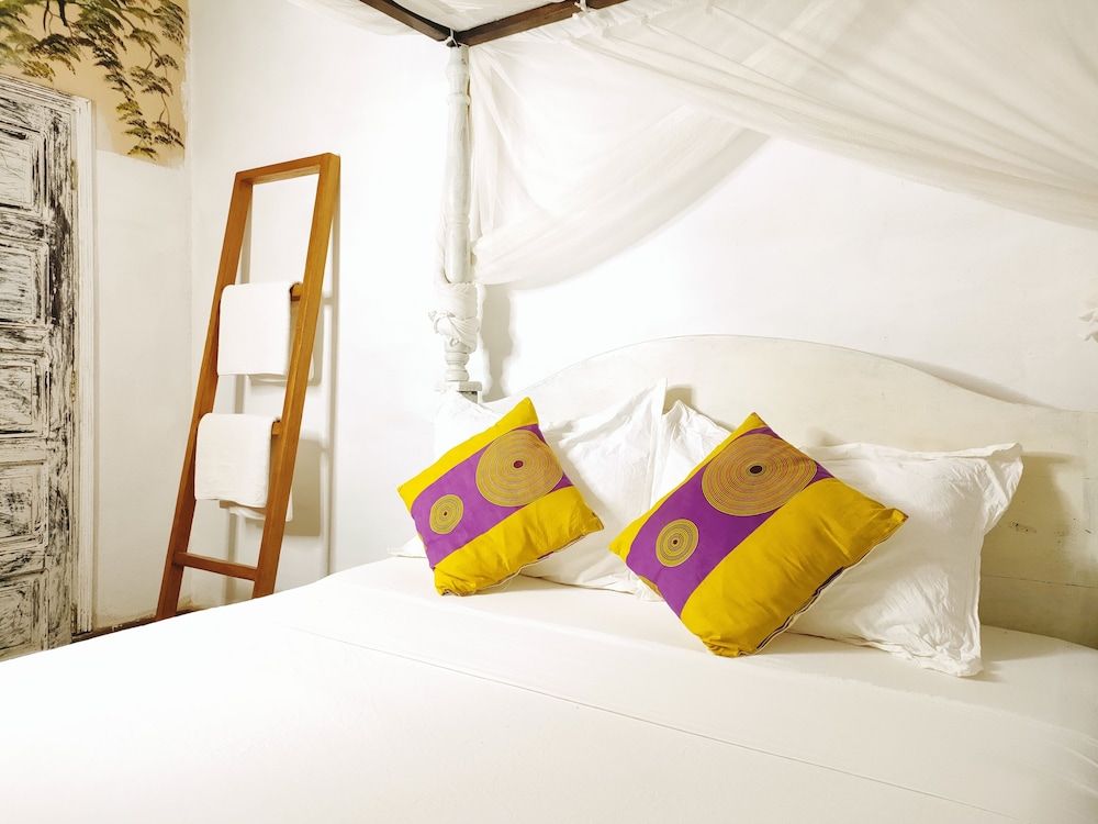 Upani in Daini Standard Cottage, Garden View 8