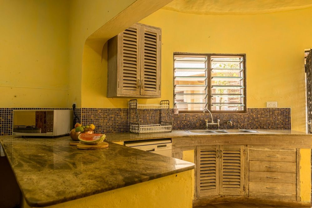 Upani in Daini Deluxe Villa with Pool View 13