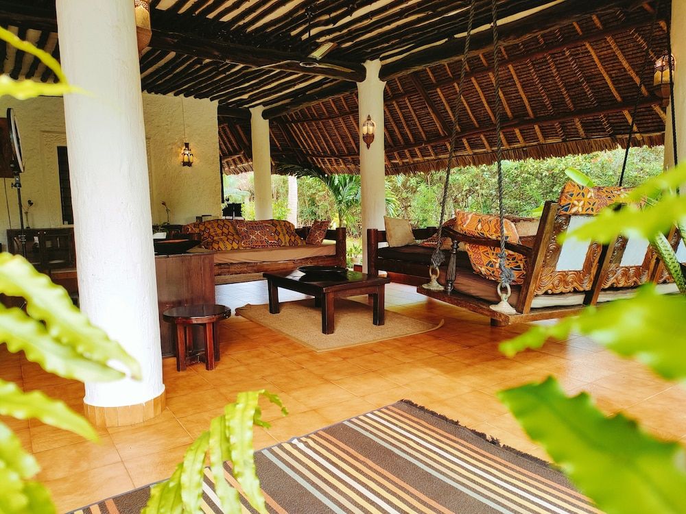 Upani in Daini Deluxe Villa with Pool View 16