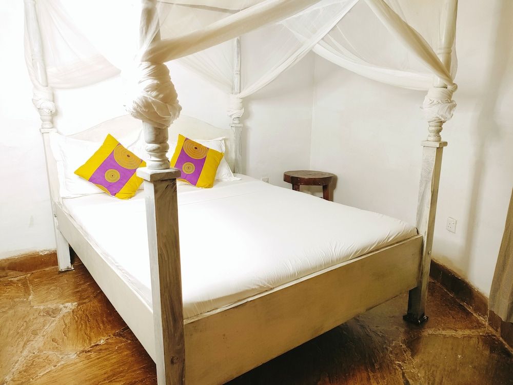 Upani in Daini Standard Cottage, Garden View 6