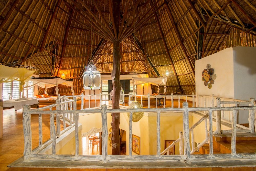 Upani in Daini Deluxe Villa with Pool View 3