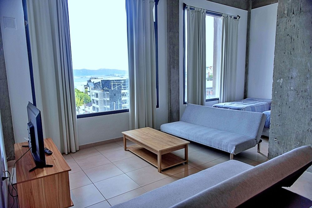 Patagonia Home Superior Apartment, 1 Bedroom, Canal View 8