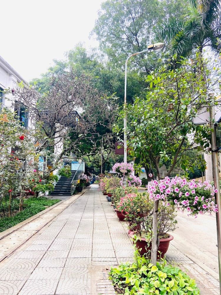 undefined Quang Ba Trade Union Hotel 9