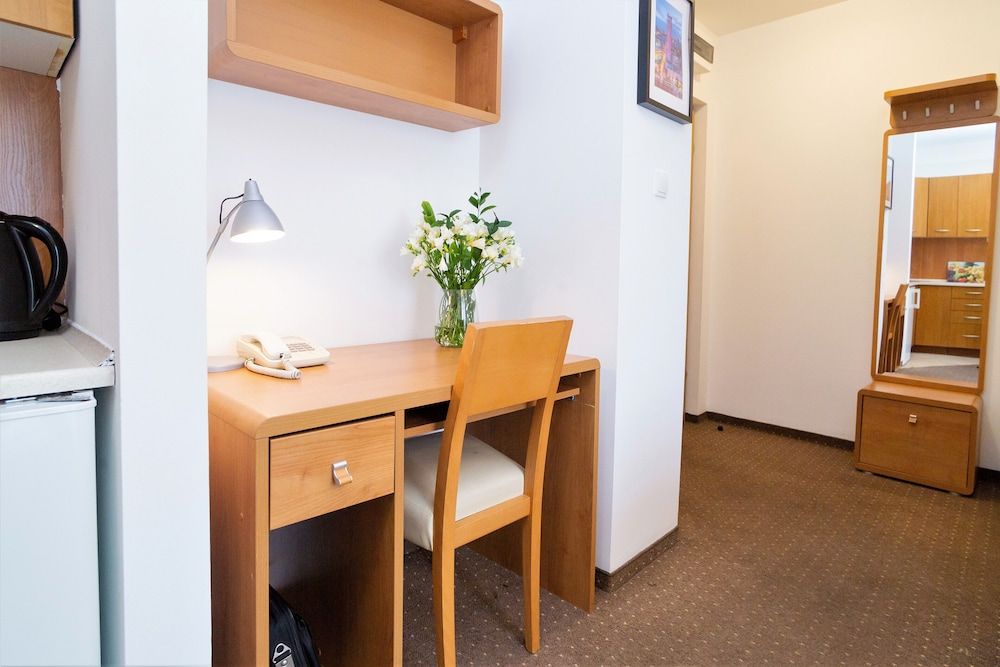 Warsaw -  Apartments Apartamenty Wilanów Basic Double Room, Kitchenette 13