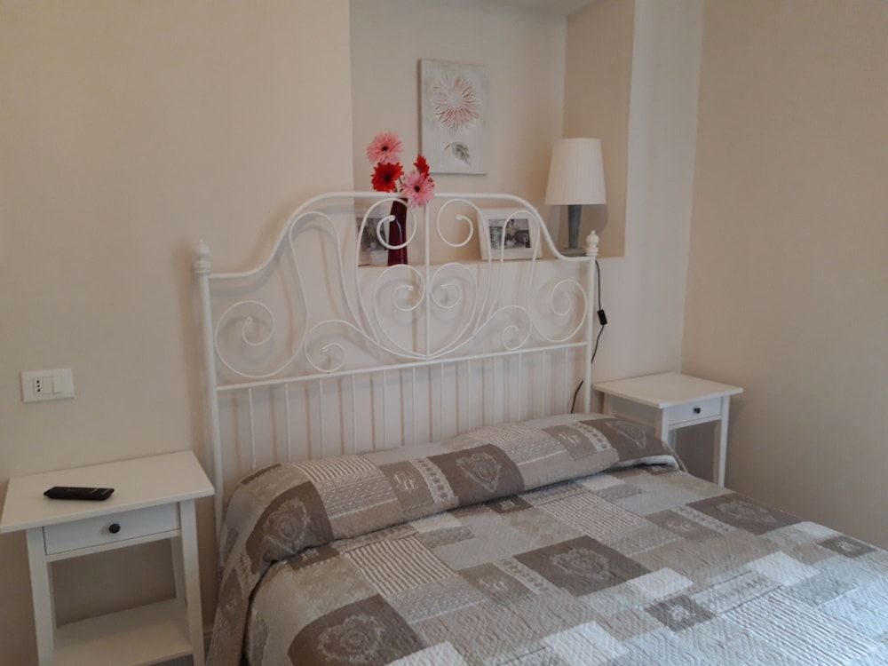 Il Sorriso Economy Double Room 2