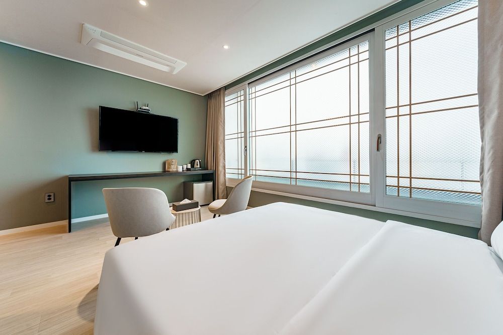 Brown Dot Hotel Royal Double Room 2