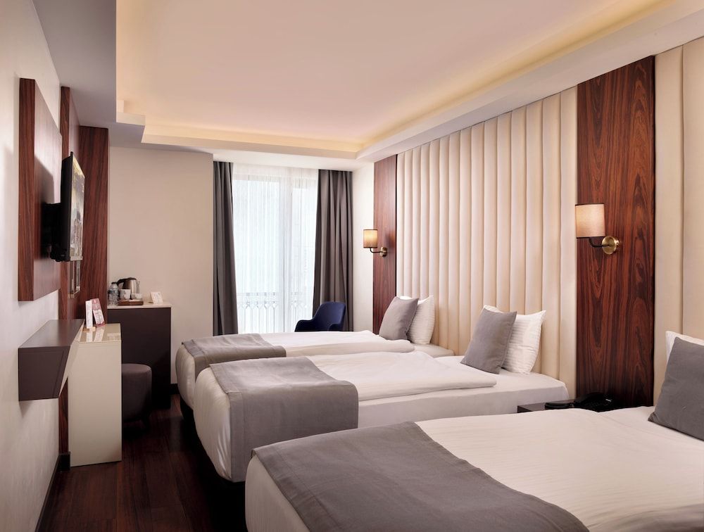 undefined Shining Star Hotel