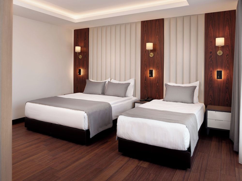 undefined Shining Star Hotel 5