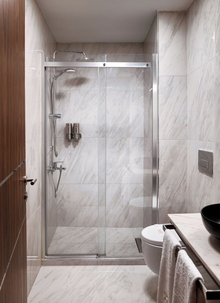 undefined Shining Star Hotel 9