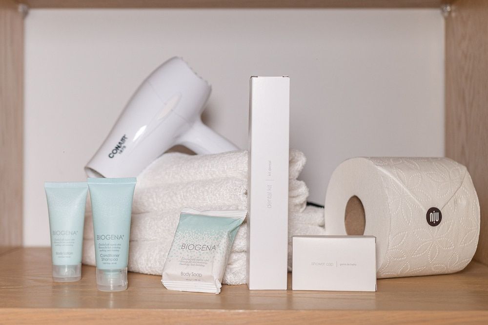 NIU Modern Apartments near WTC & Condesa - Roma Sur Superior Apartment, 2 Bedrooms, City View 6