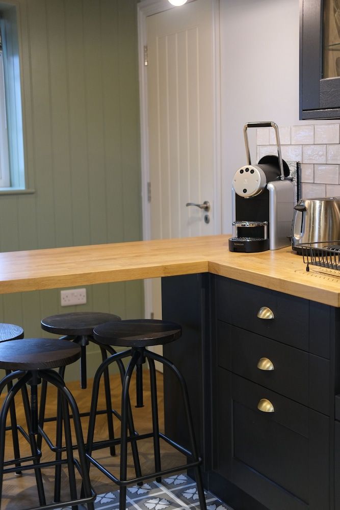 The Crown Inn Dial Post Exclusive House, Private Bathroom (The Coach House) 8