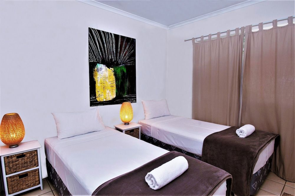 2 Bedroom - Air-Con- Garden views