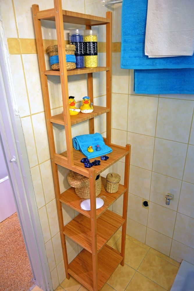 Private Hidden Gem City Apartment 14