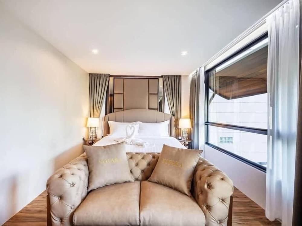 Grand Sala Thai Standard Double Room