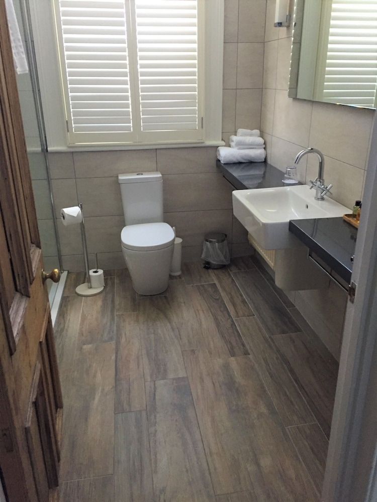 The Old Railway Station Superior Double or Twin Room, Accessible, Ensuite (Lower Room) 2