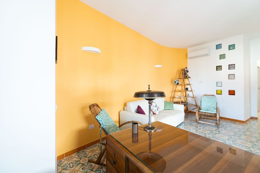 La Deliziosa Flat with pool & terrace Apartment 8