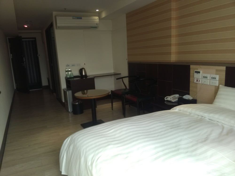 Denver Milan Hotel Design Double Room, 1 King Bed, Non Smoking 2