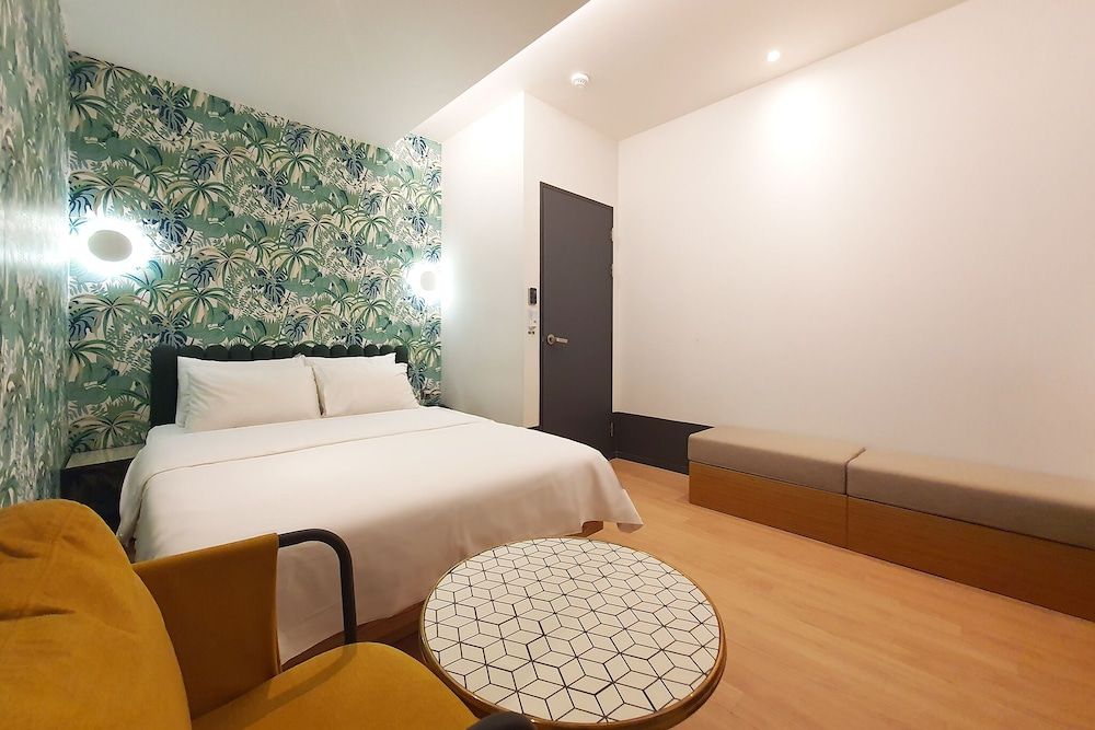 Seven Bricks Hotel Suite (Double) 5