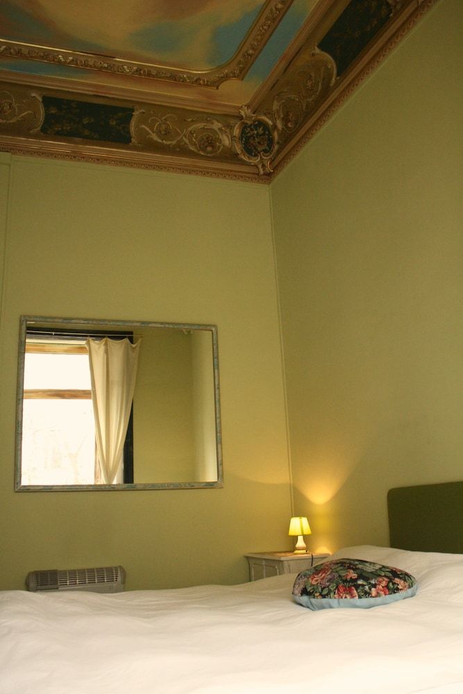 undefined Bed & Art Barcelona 9