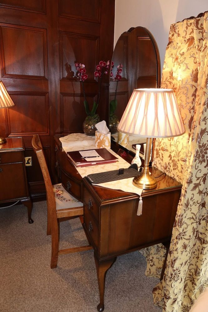 Stafford House Guest House Luxury Double Room, Ensuite (Four poster) 8