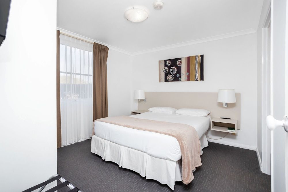 Deluxe 2 Bedroom 1st & 2nd Floor Apartments