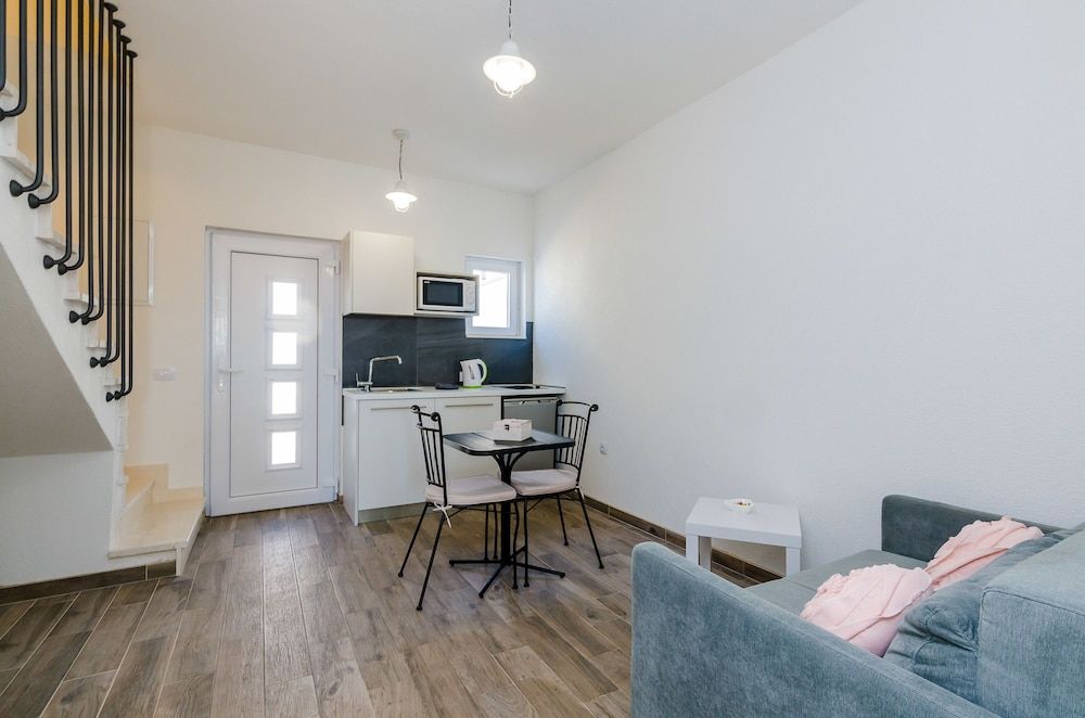 Apartments Life Apartment, 2 Bedrooms, Balcony, Sea View 27