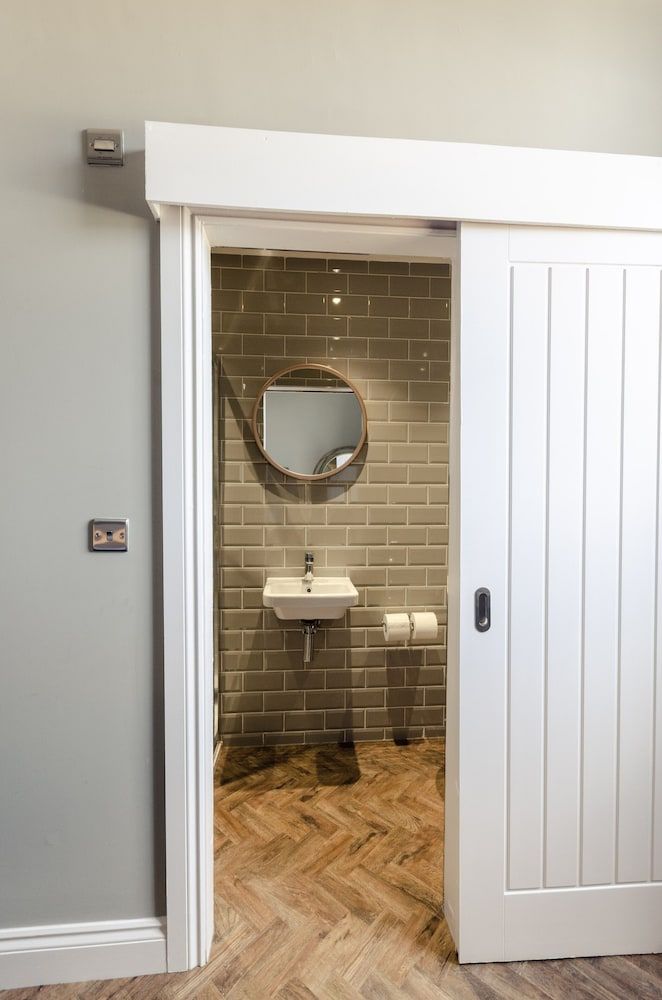 Sweeney Motherwell Premier Double or Twin Room, Non Smoking 5