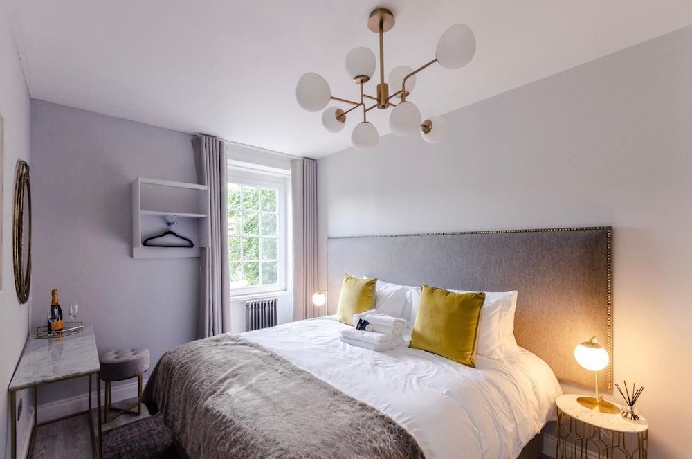 Sweeney Motherwell Premier Double or Twin Room, Non Smoking 3