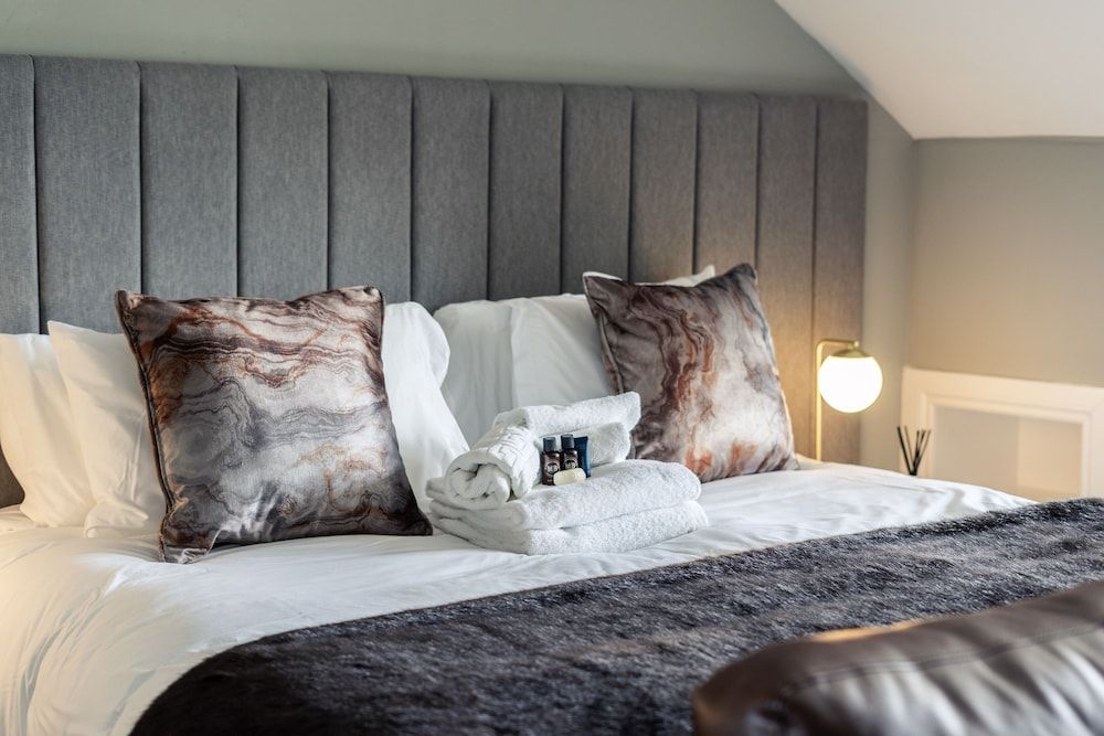 Sweeney Motherwell Luxury Double or Twin Room, Non Smoking 5