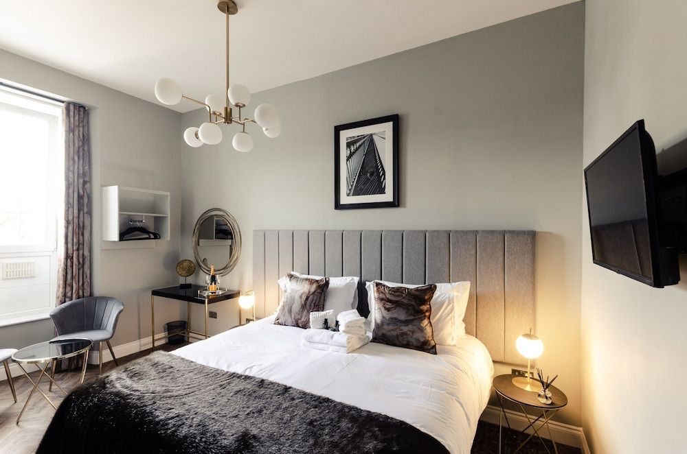 Sweeney Motherwell Premier Double or Twin Room, Non Smoking 4