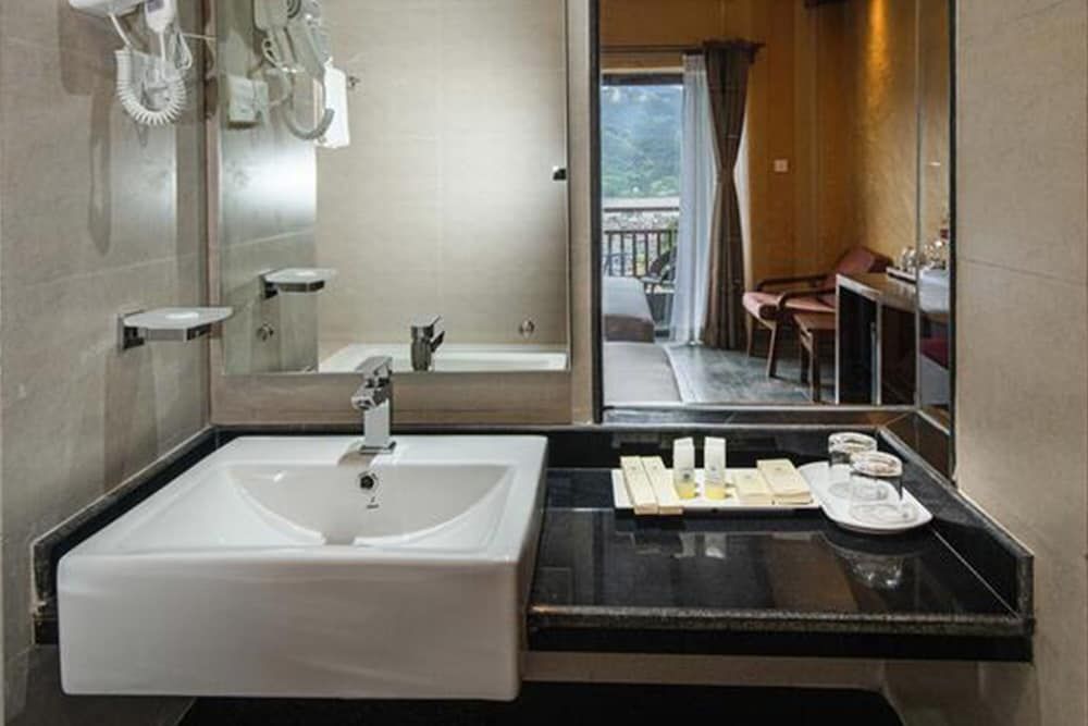 Bar Peepal Resort Deluxe Twin Room 10