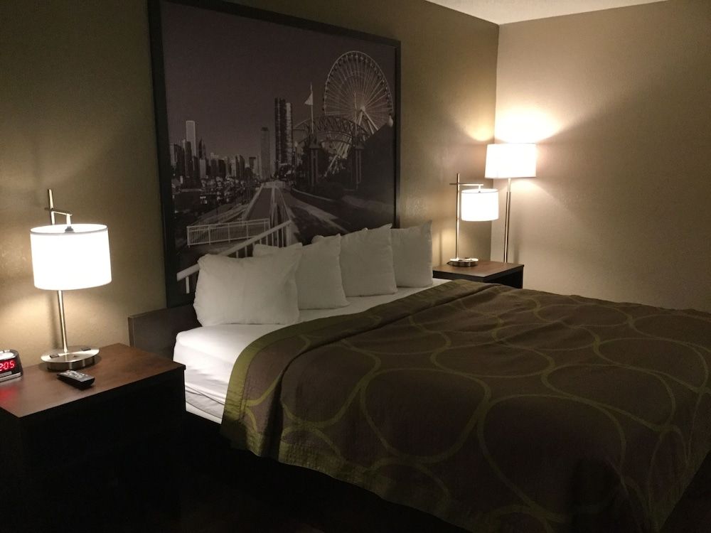 Room, 1 King Bed, Non Smoking