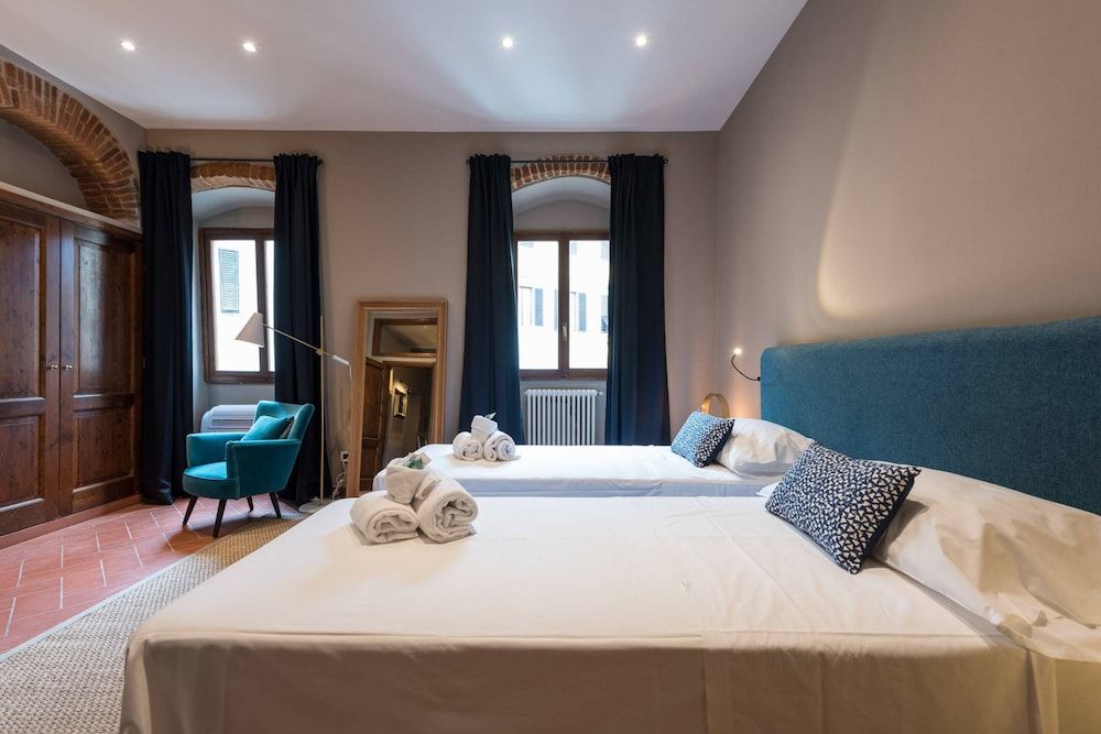 Heart of Florence Pitti 2 Bed-apartment Deluxe Apartment, 2 Bedrooms, City View 8