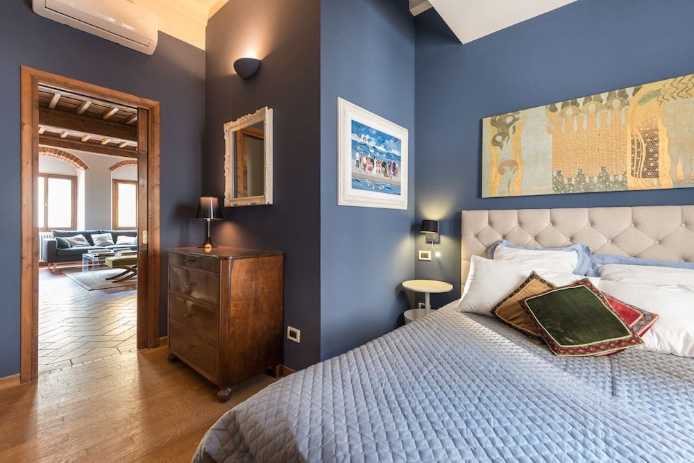 Heart of Florence Pitti 2 Bed-apartment Deluxe Apartment, 2 Bedrooms, City View 4