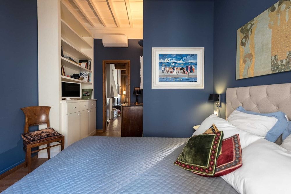 Heart of Florence Pitti 2 Bed-apartment Deluxe Apartment, 2 Bedrooms, City View 5