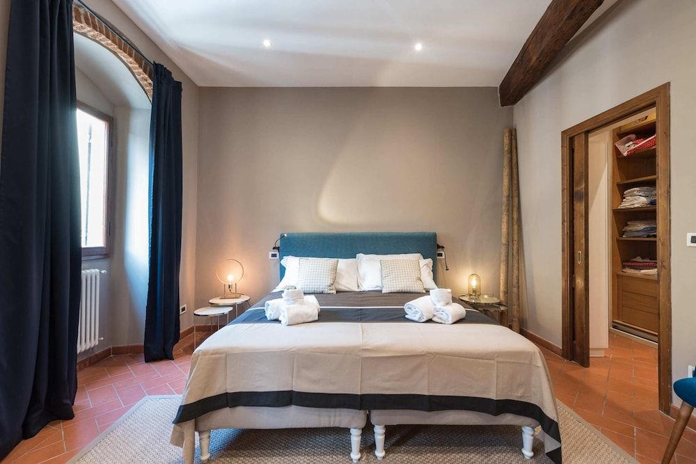 Heart of Florence Pitti 2 Bed-apartment Deluxe Apartment, 2 Bedrooms, City View 11