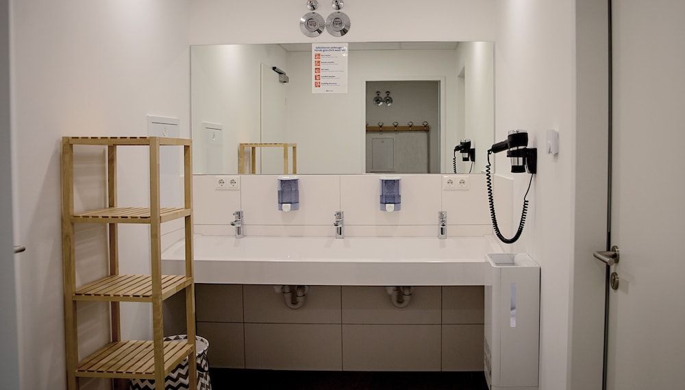 Hotel Garni Fischerfleck Basic Double or Twin Room, Shared Bathroom 4