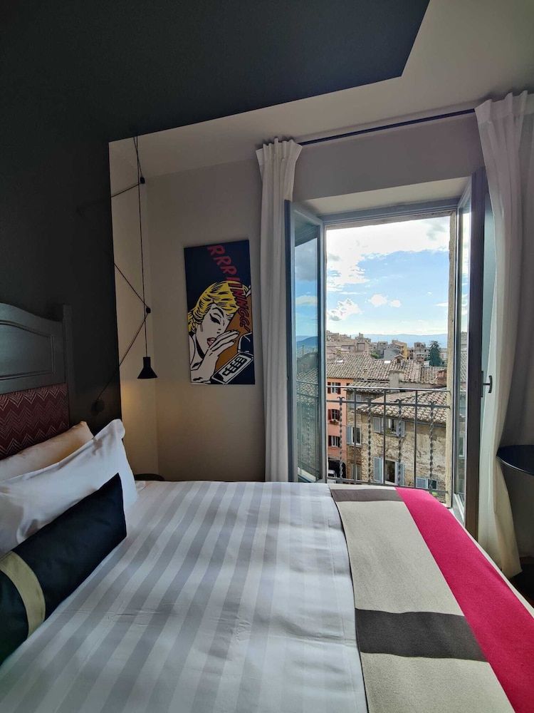 Hotel Priori Secret Garden Design Room, 1 King Bed, Hot Tub, Hill View